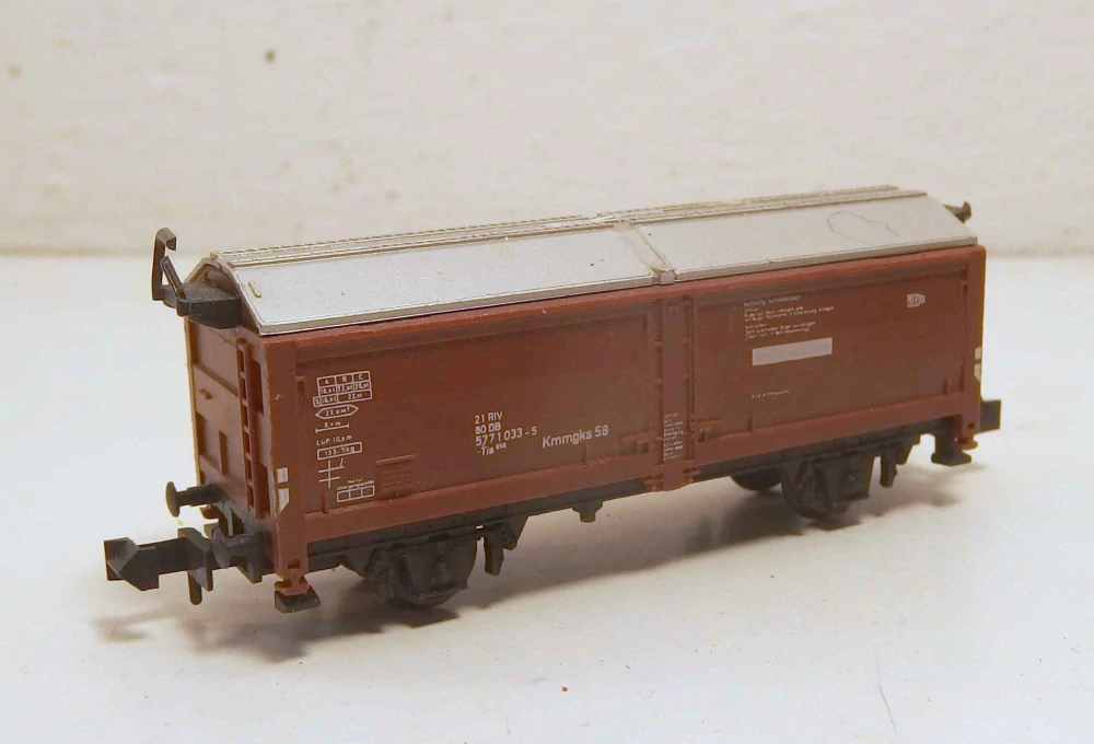 2osý krytý vůz DB N 079026