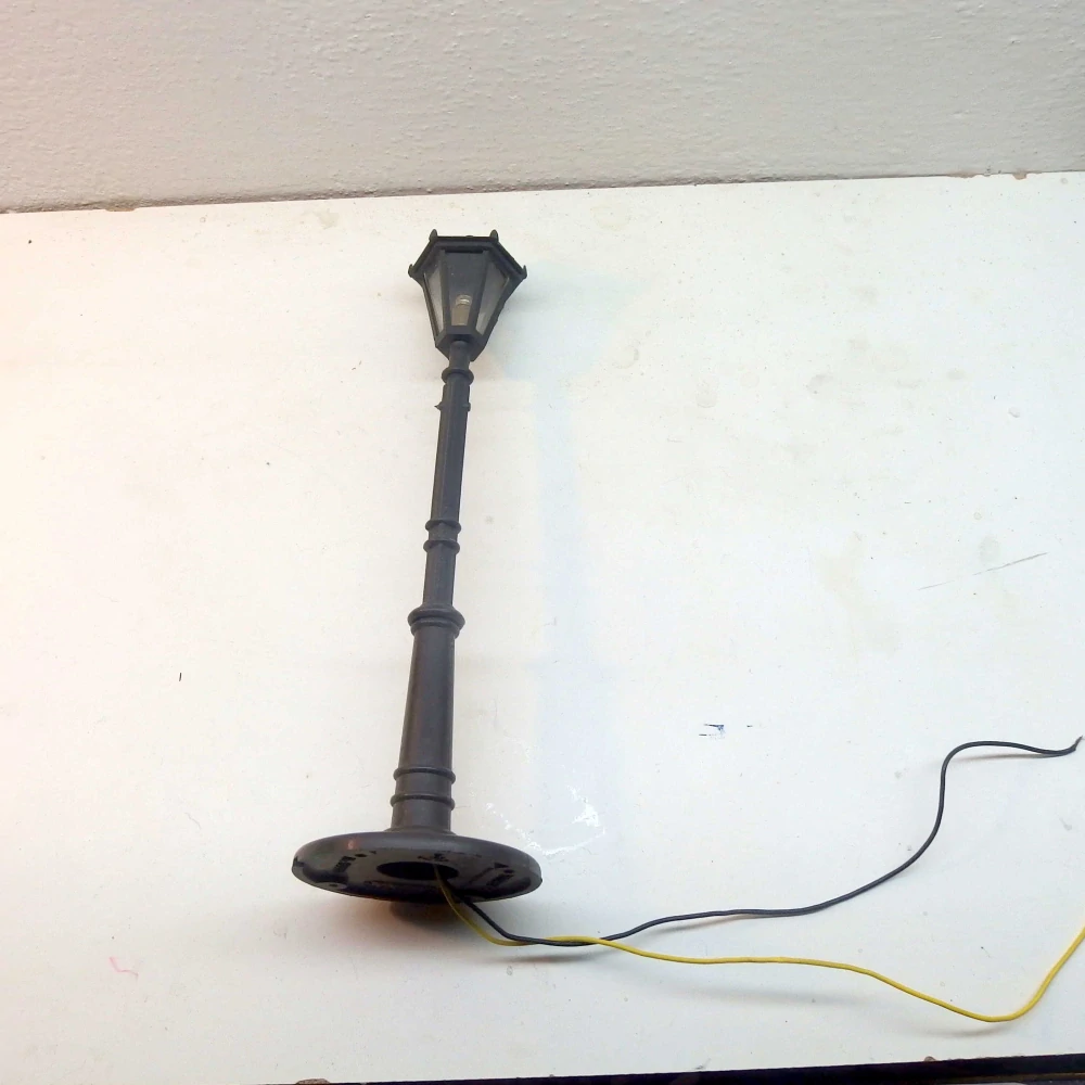 Lampa G 10124
