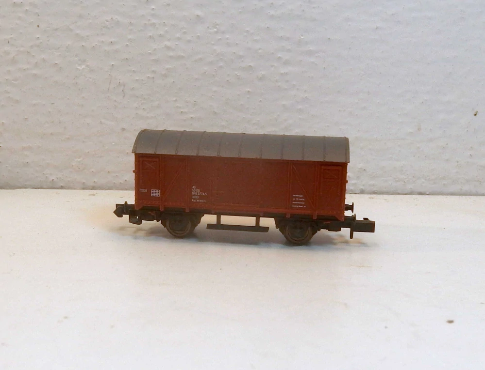 2osý krytý vůz DB N  13625