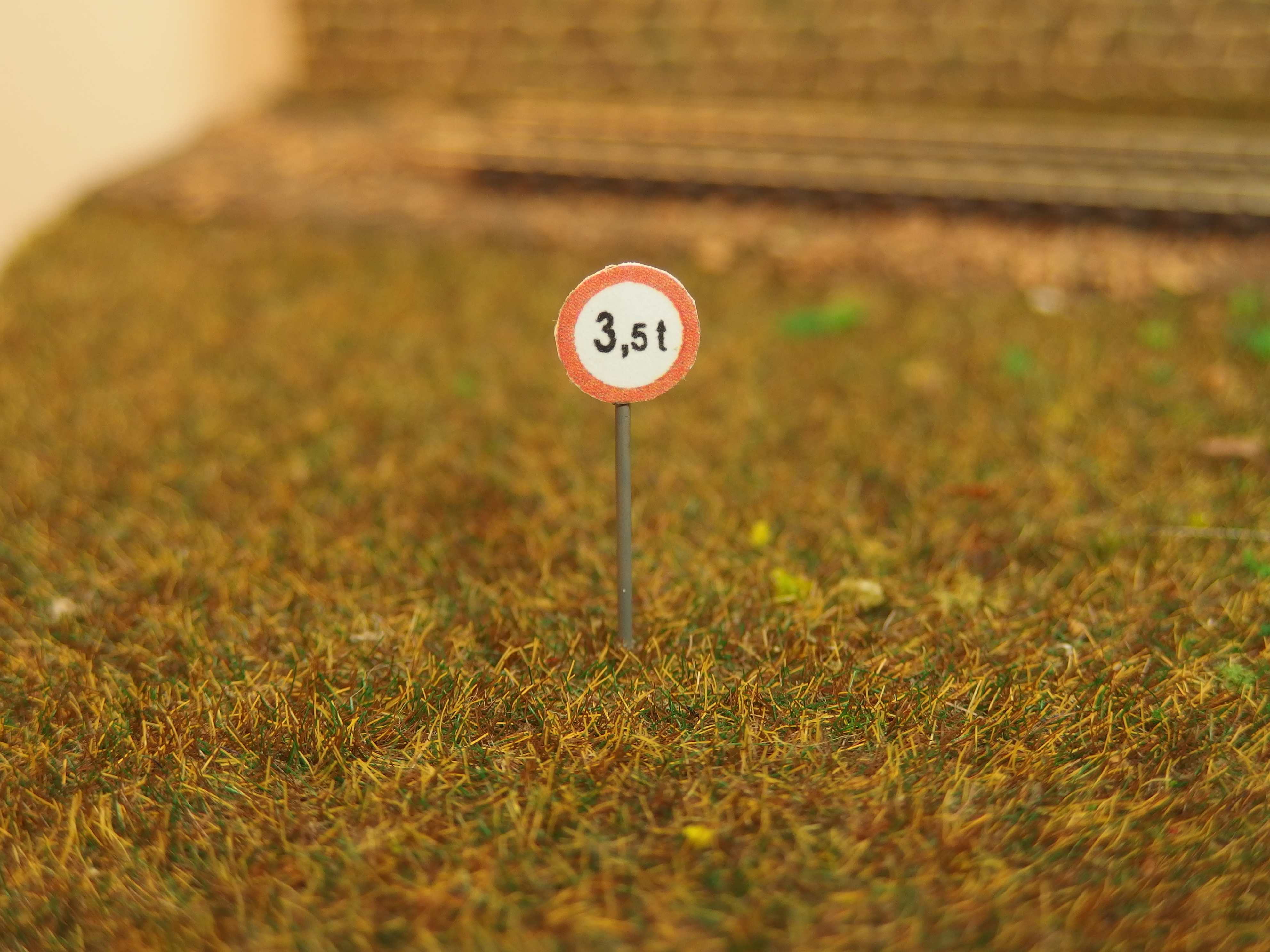 Dopravní značka zákaz vjezdu nad 3,5t  HO 08119