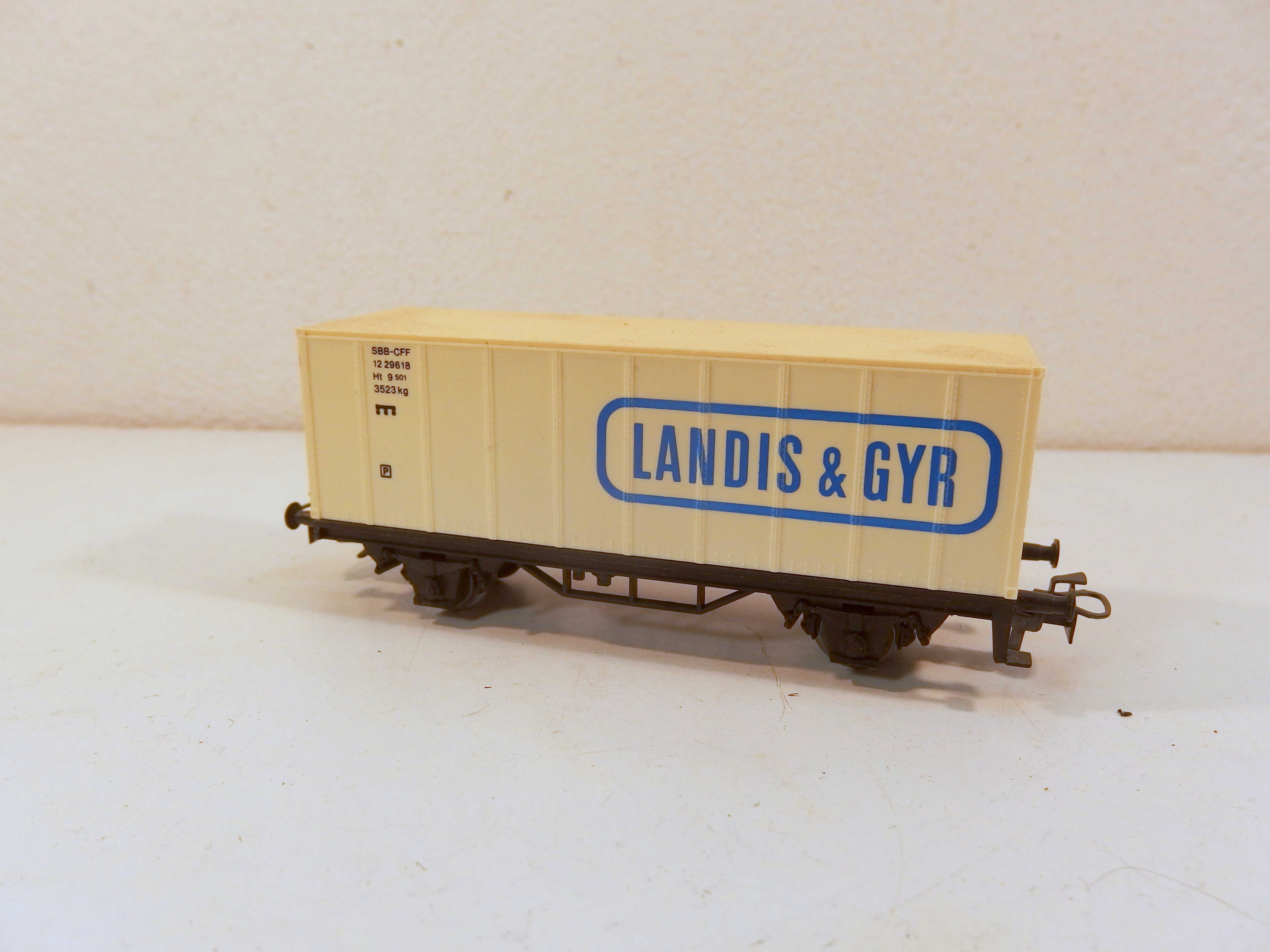 2osý  vůz s kontejnerem CFF HO 12320