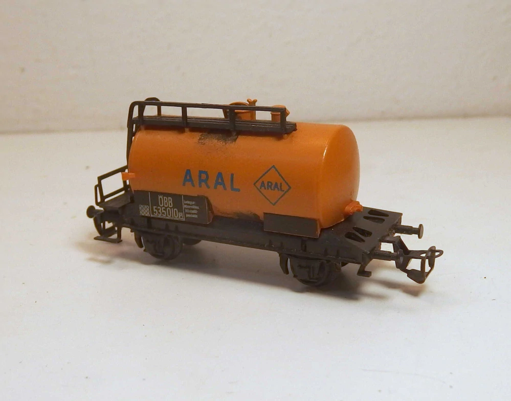 2osá cisterna Aral OBB  TT 164025