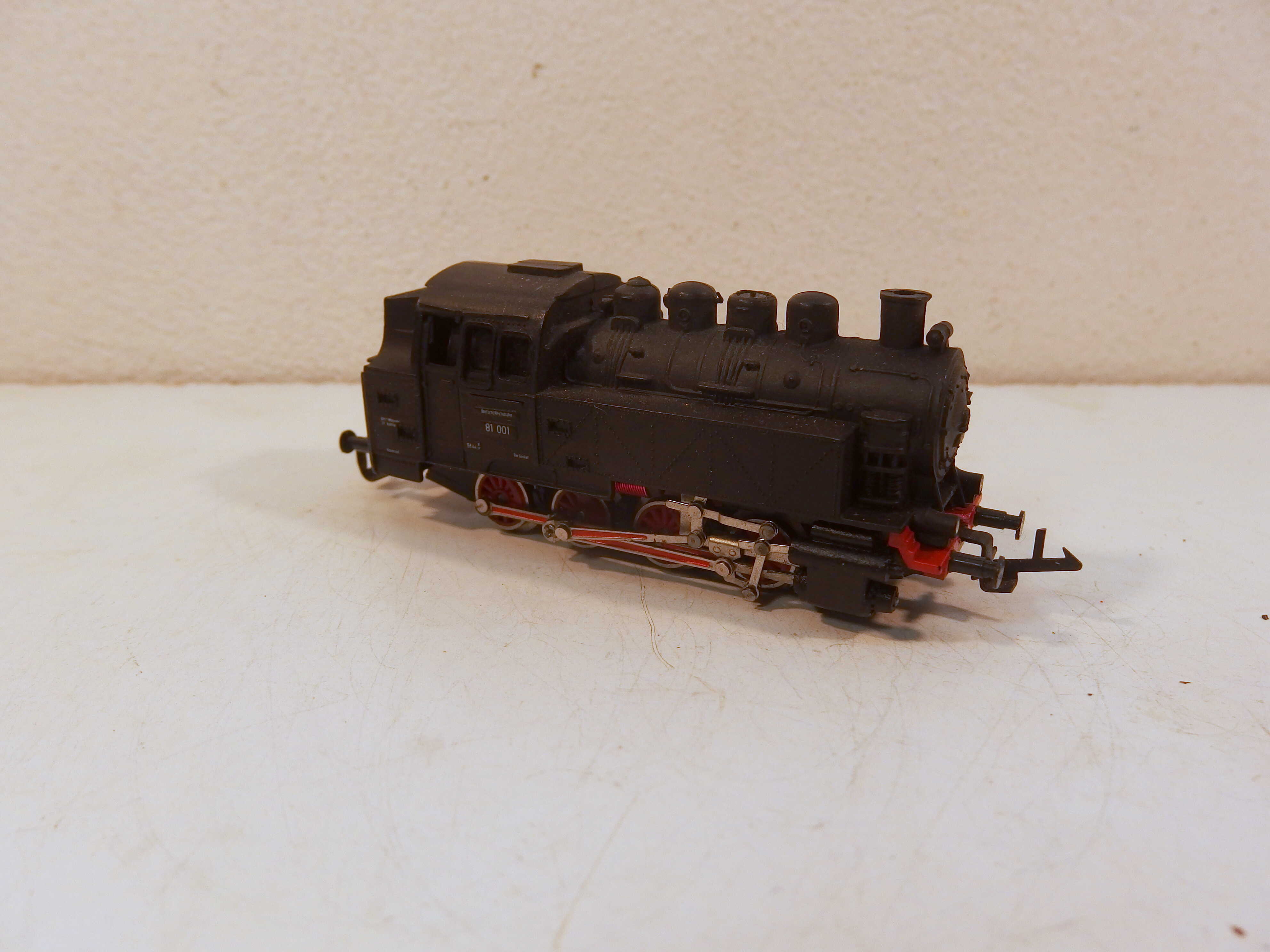 Lokomotiva BR 81 001 TT 03022