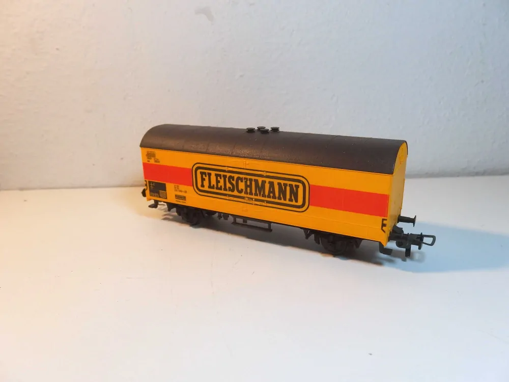 2osý  krytý vůz Fleischmann DB  HO 011026