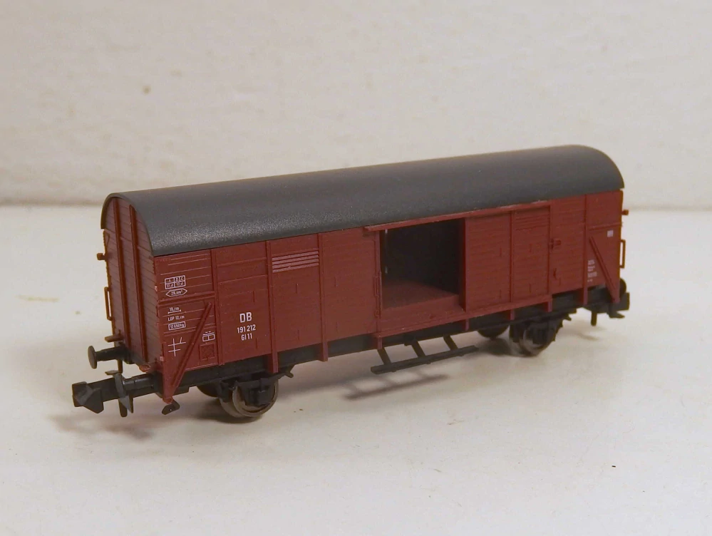 2osý krytý vůz DB  N 041026
