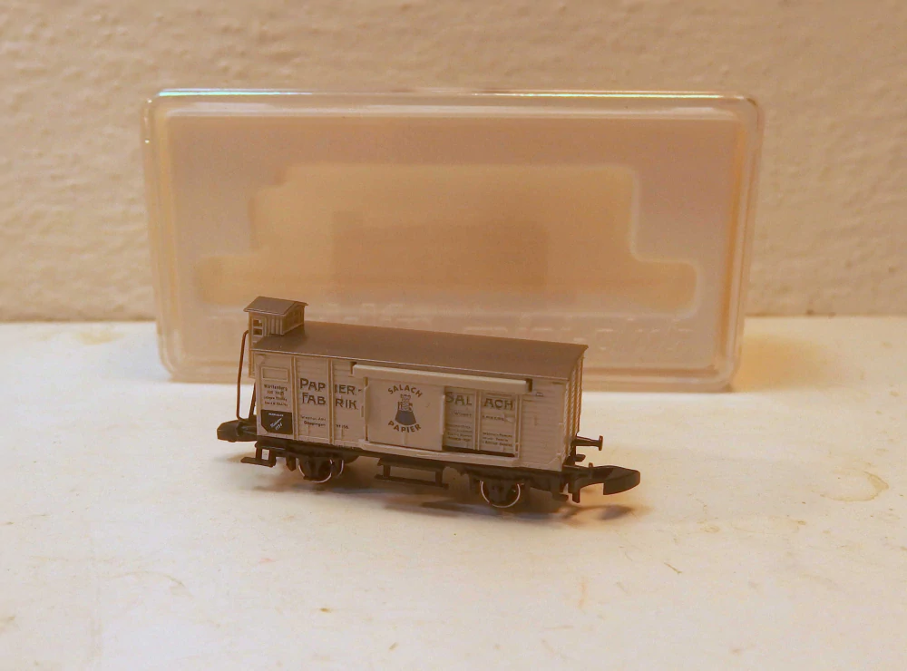 2osý krytý  vůz DB   Z 11825