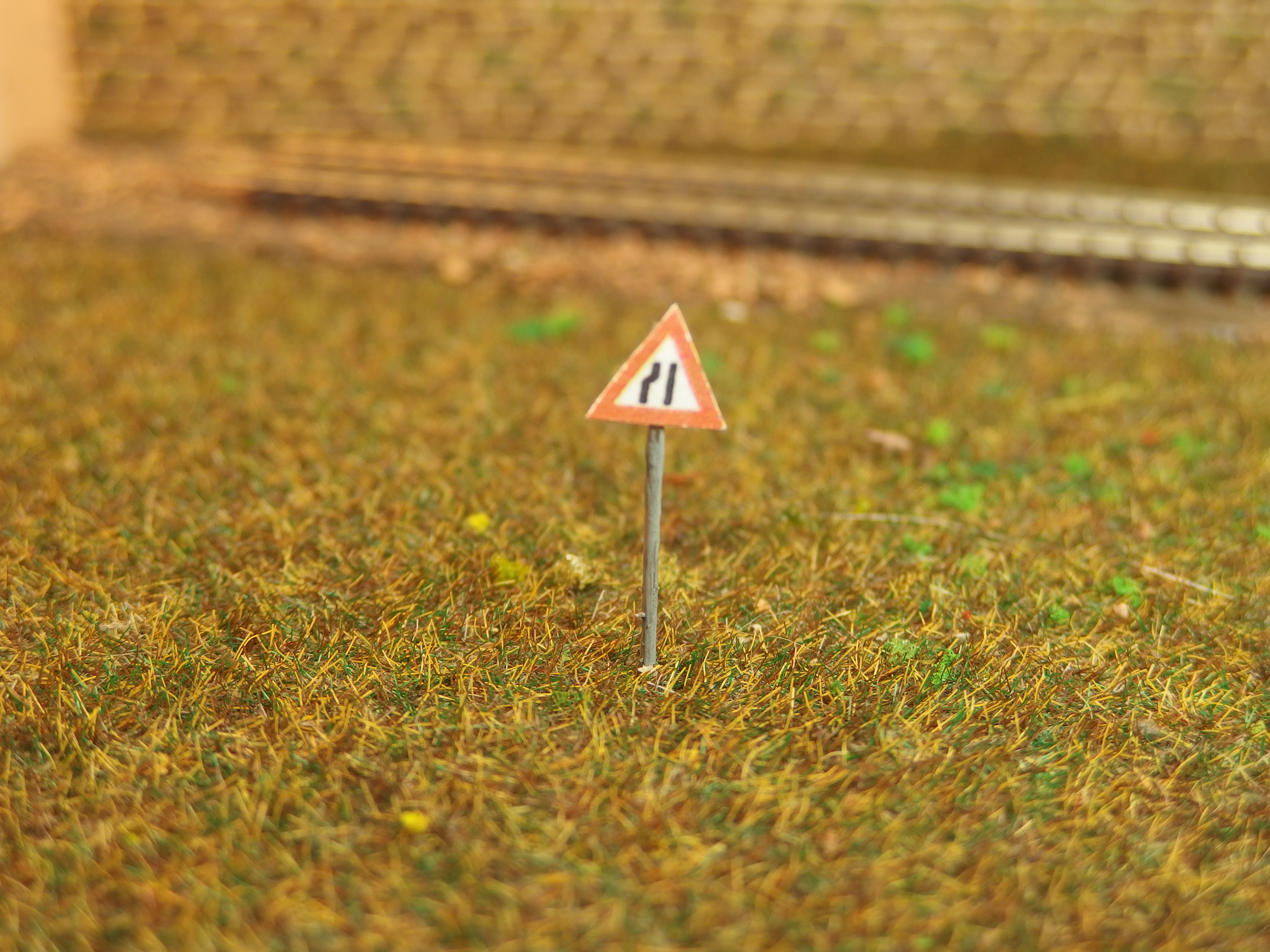  Dopravní značka zúžená vozovka TT 02914