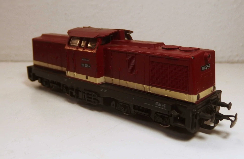 Lokomotiva  BR 110 025-4 DR HO 011026