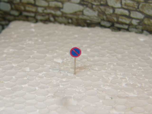 Dopravní značka zákaz stání  TT 057015