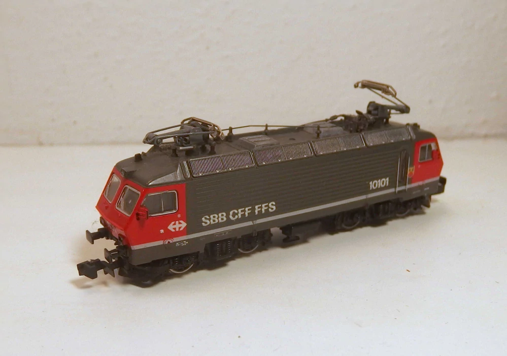 Lokomotiva BR RE 4/4IV SBB N 210025