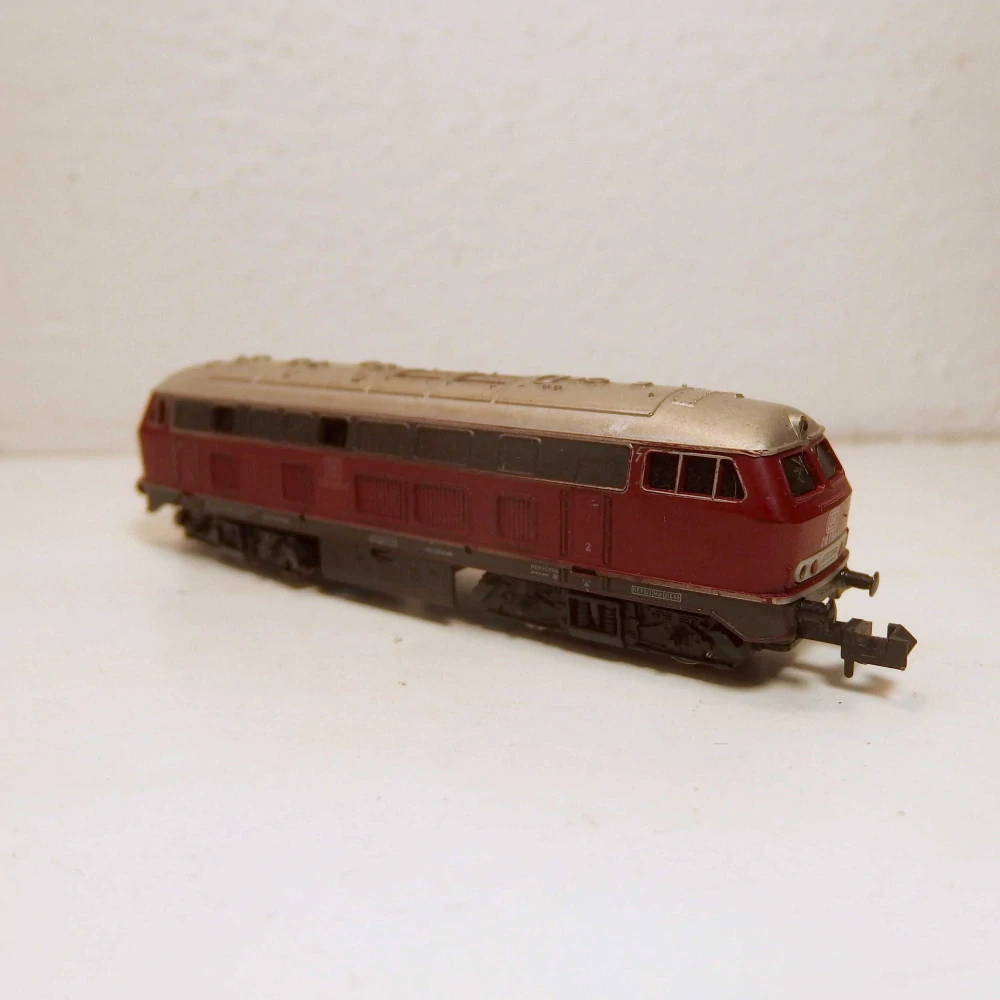 Lokomotiva BR 216 090-6 DB N 227025