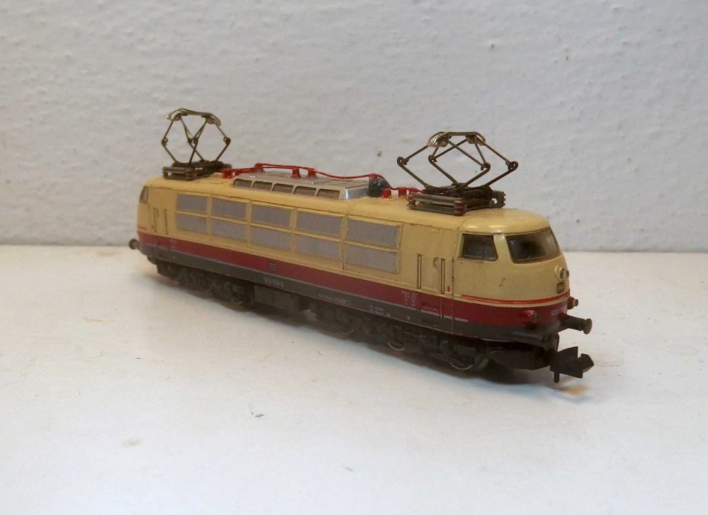 Lokomotiva BR 103 109-5 DB N 13325