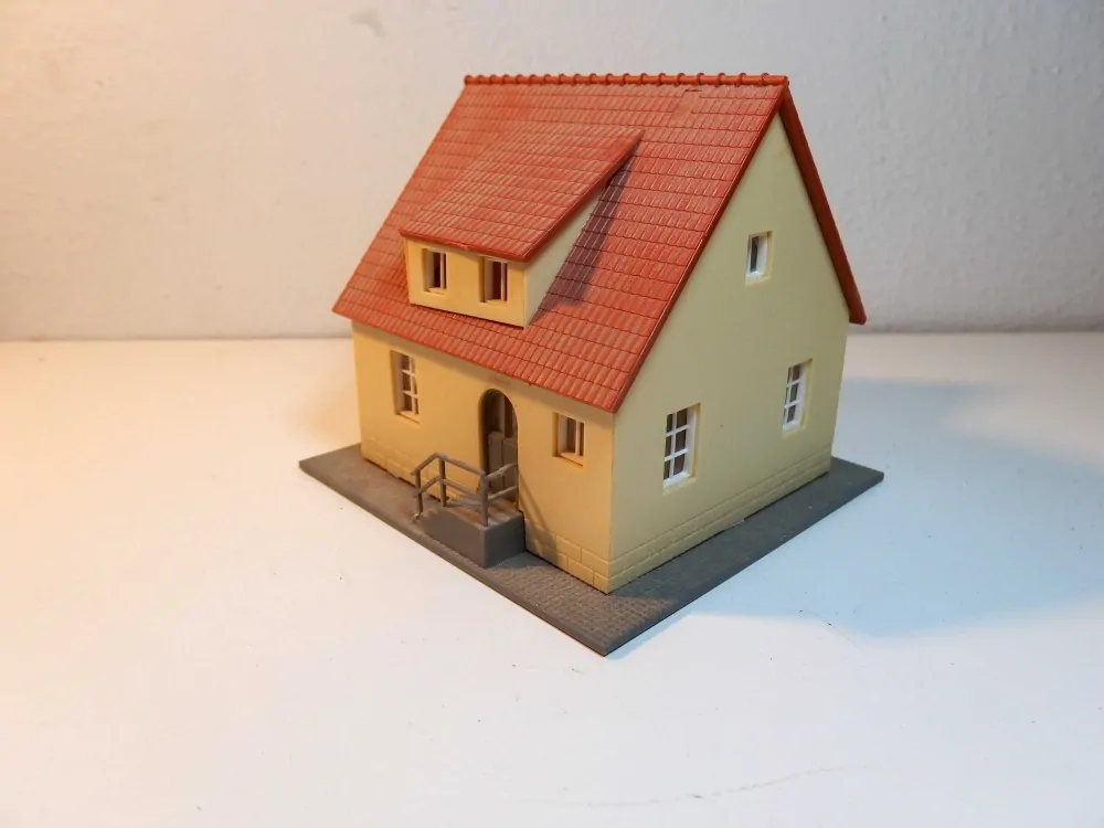 Dům   HO 01824