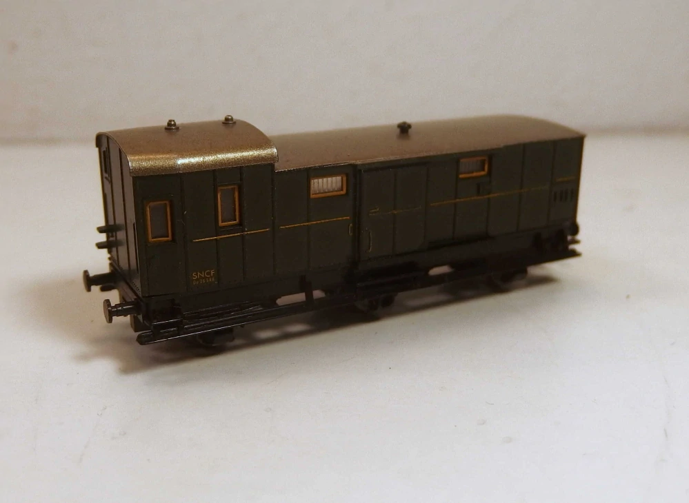 3osý služební  vůz DB N 231025