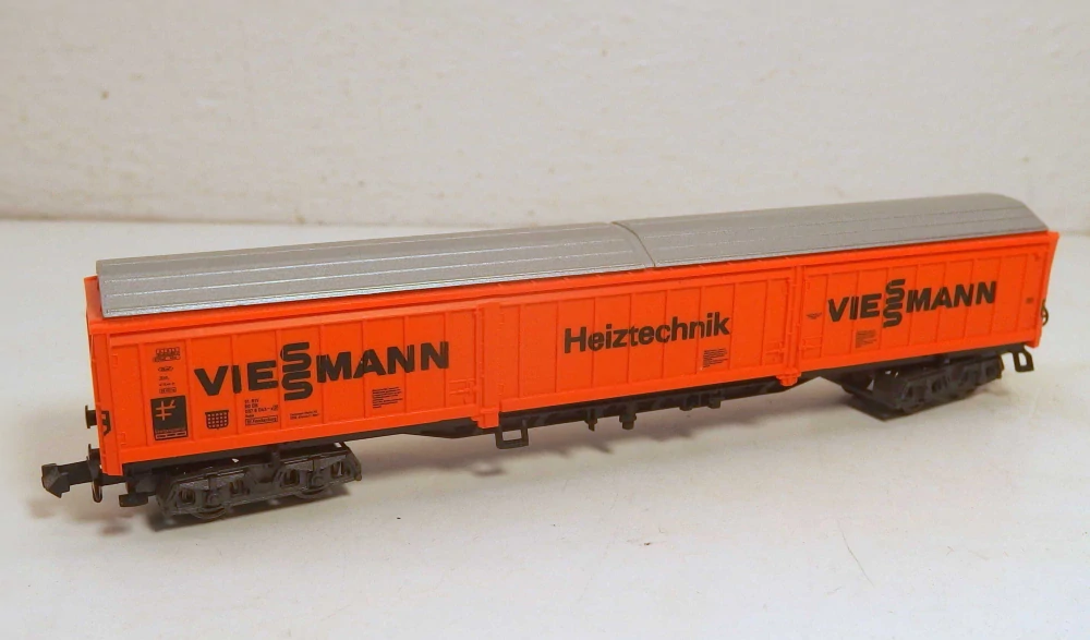 4osý krytý vůz Weismann DB N 041026