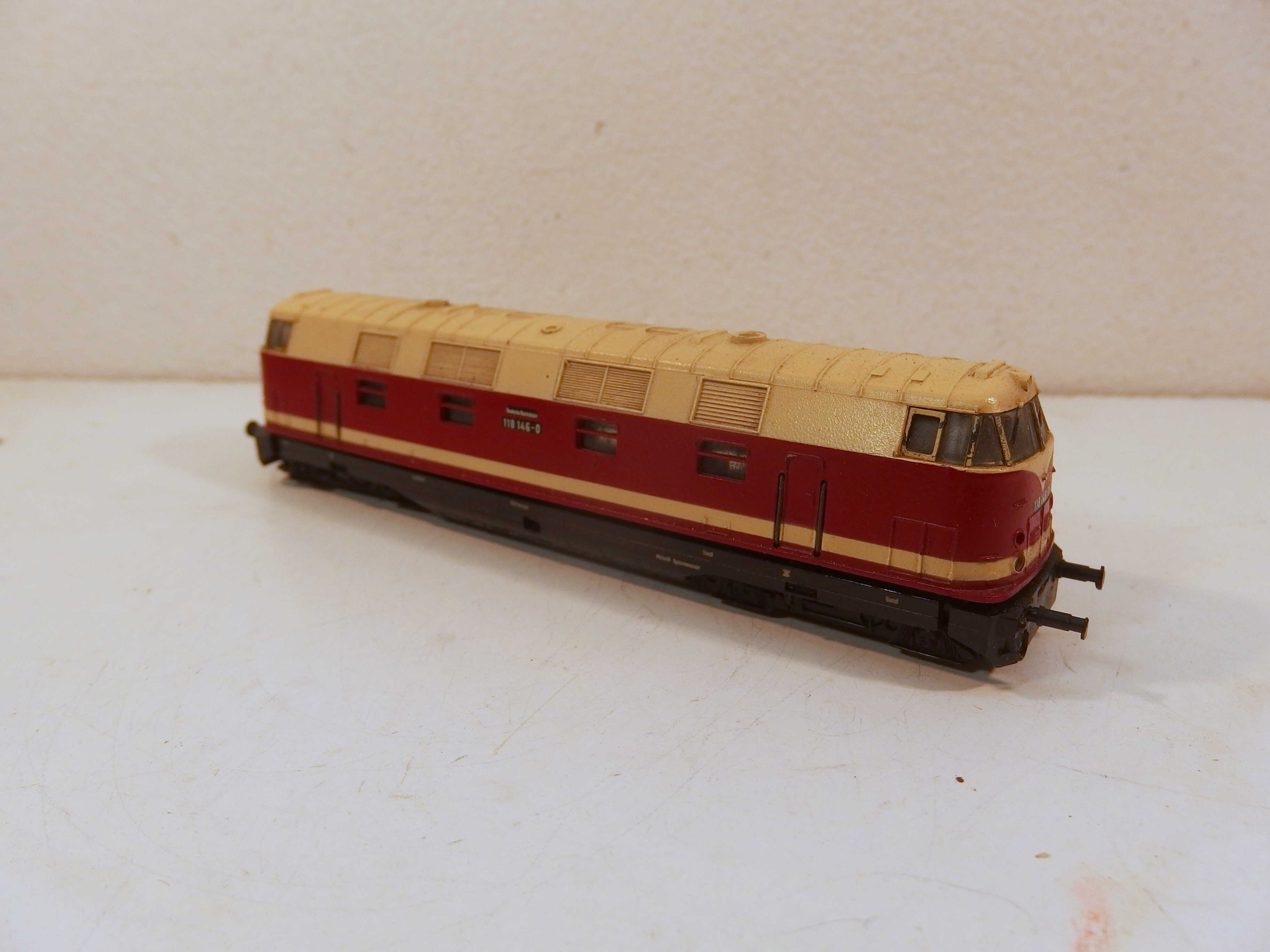 Lokomotiva BR 118 146-0 TT 11022