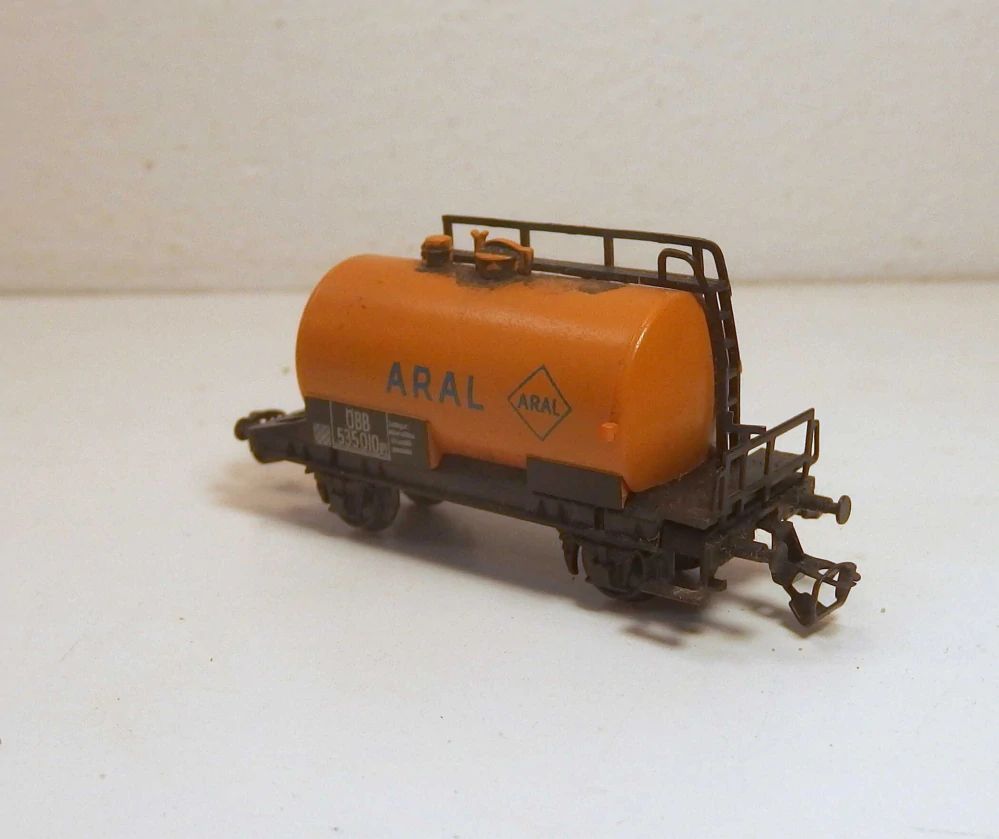2osá cisterna Aral OBB  TT 164025