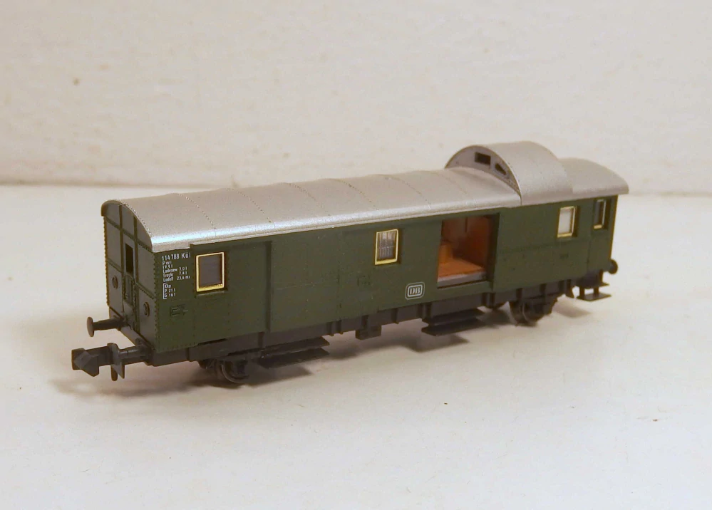 2osý služební  vůz DB N 041026