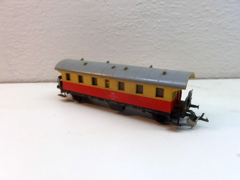 2osý osobní vůz DR  TT 08924