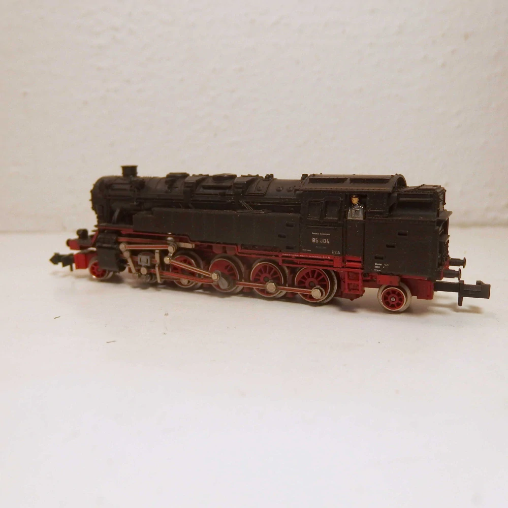 Lokomotiva BR 85 004 DR N 234025