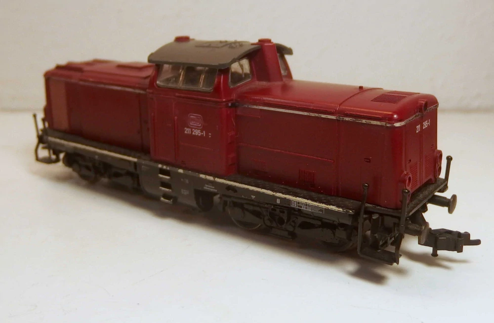 Lokomotiva BR 211 295-1 DB HO 229025