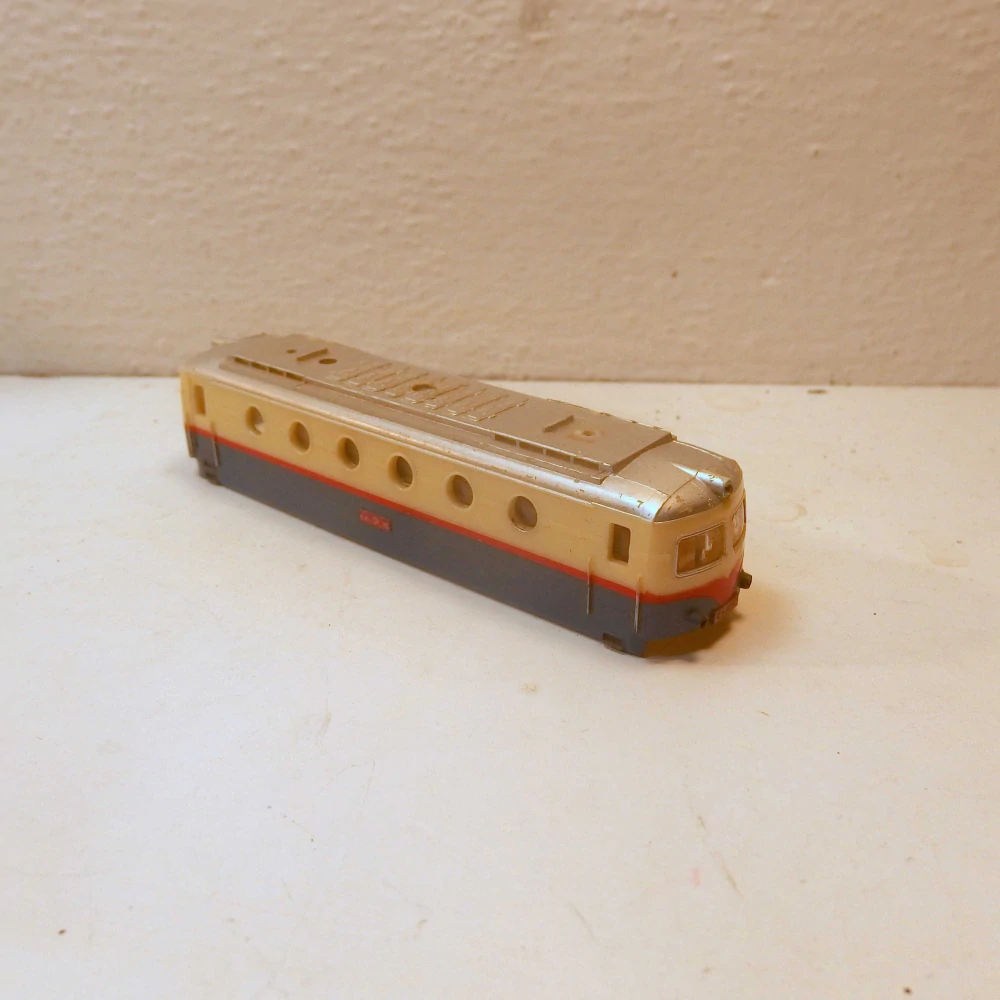 Kastle lokomotivy E 499 TT 00525