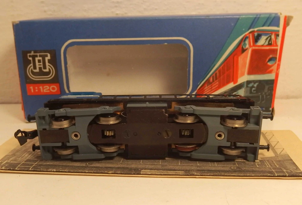 Lokomotiva  T 435. 040 TT 061026
