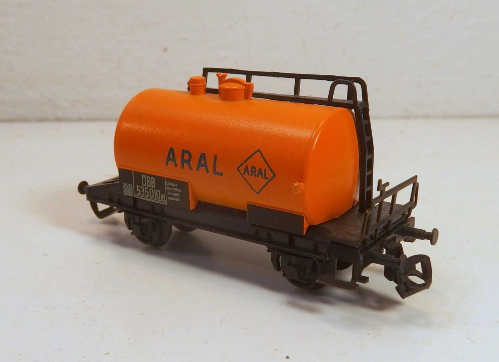 2osá cisterna Aral OBB  TT 164025
