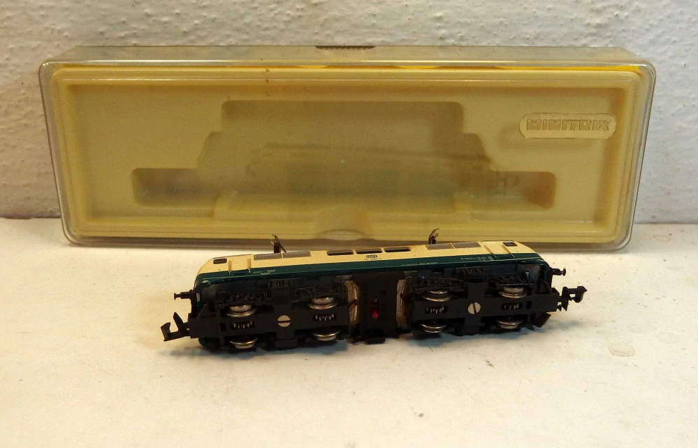 Lokomotiva BR 111 001-4 DB N 170025