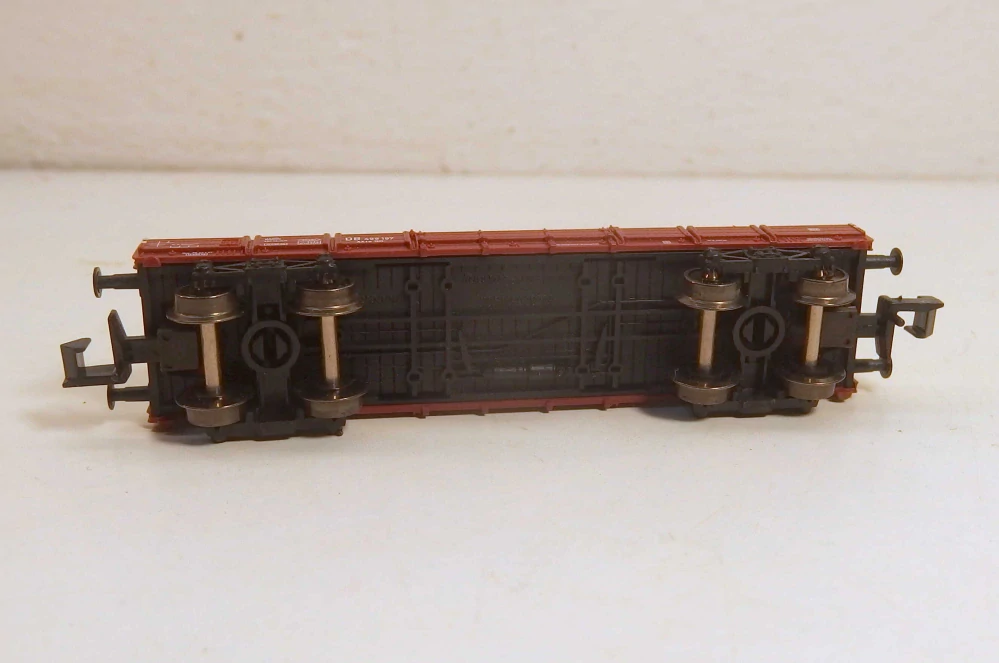 4osý nízkostěnný  vůz DB N 041026