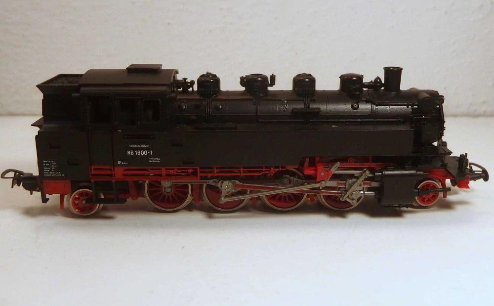 Lokomotiva BR 86 1800-1 DR HO 007026