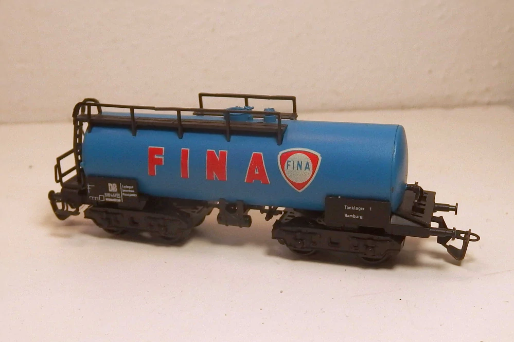 4osá cisterna Fina DB TT 190025