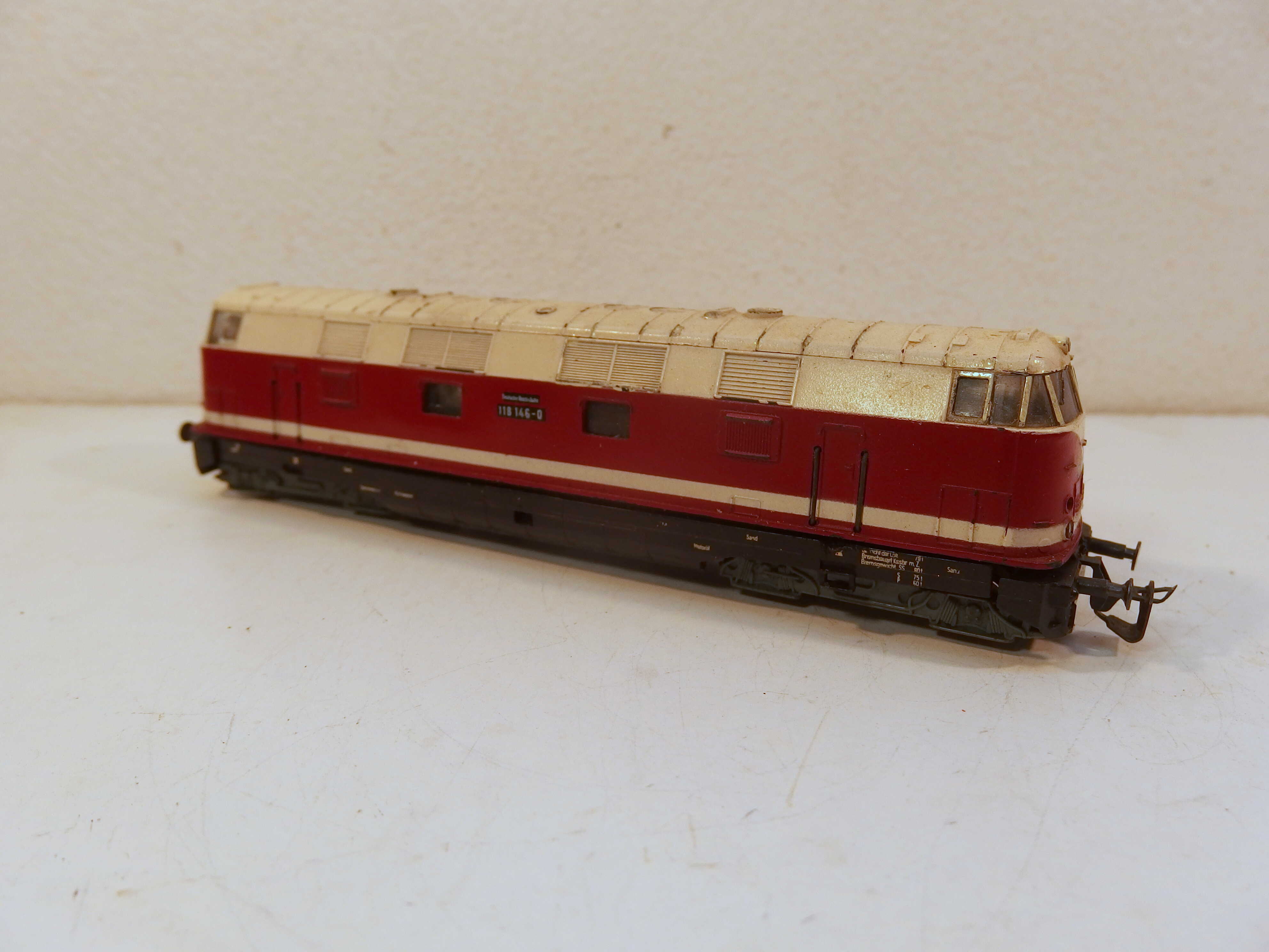 Lokomotiva BR 118 146-0 TT 11022