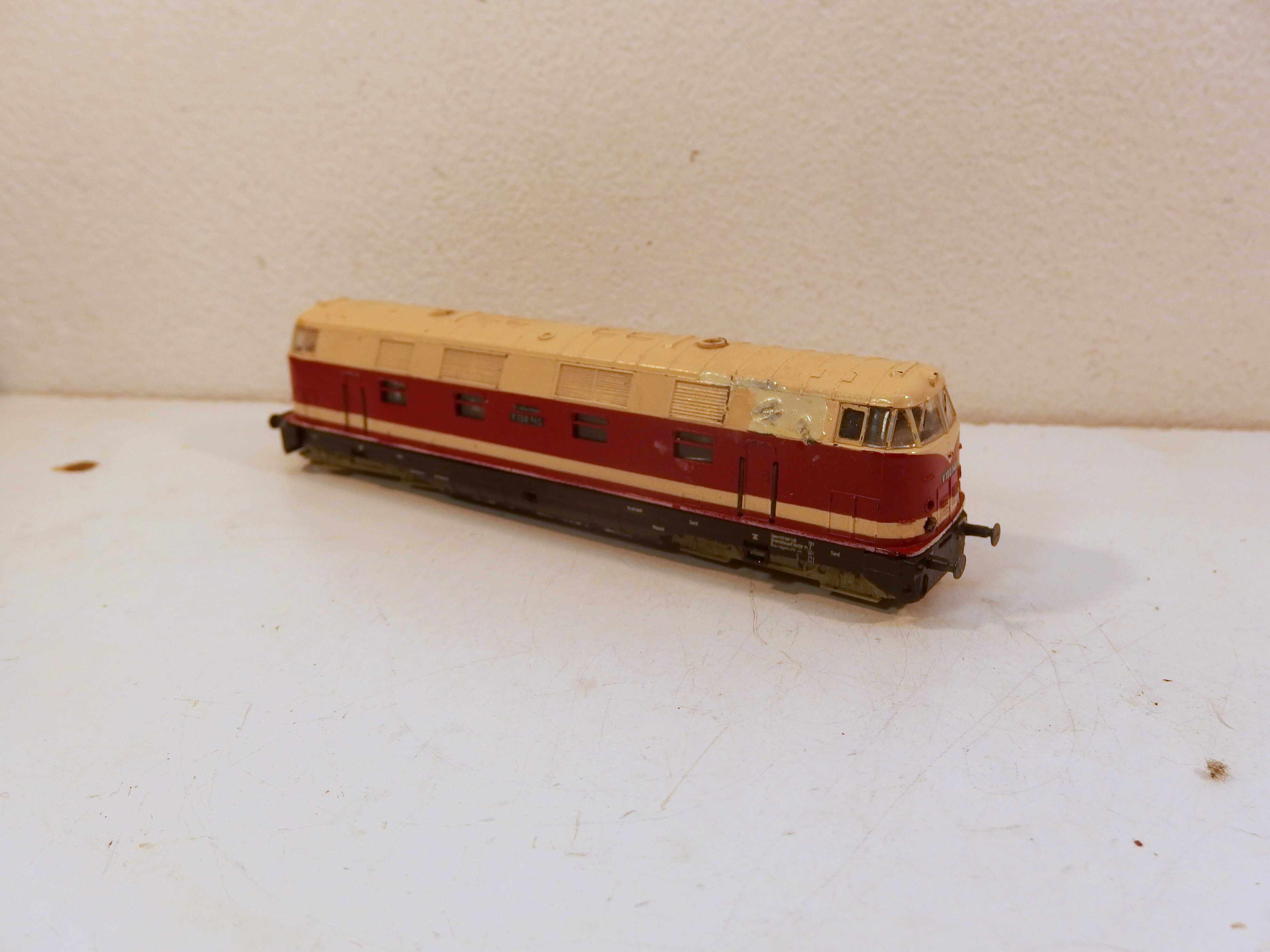 Lokomotiva V 180 146 TT 05823