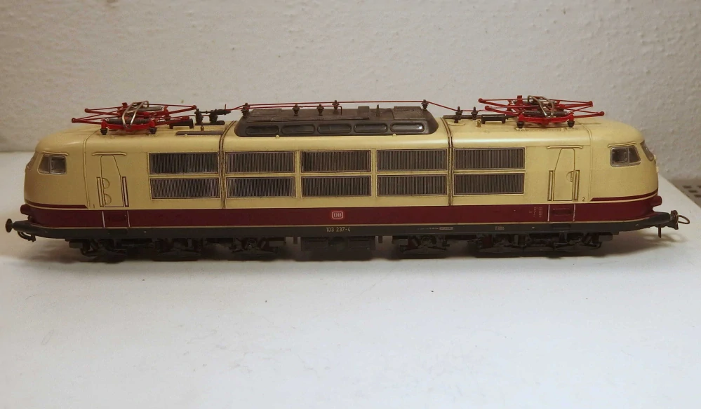 Lokomotiva  BR 103 237-4 DB HO 230025