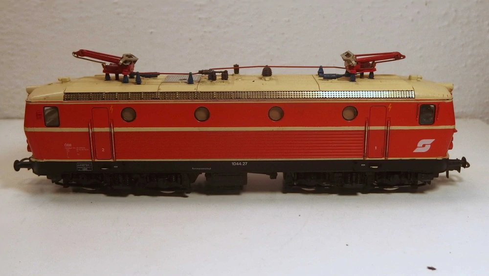Lokomotiva BR 1044.27  OBB  HO 230025