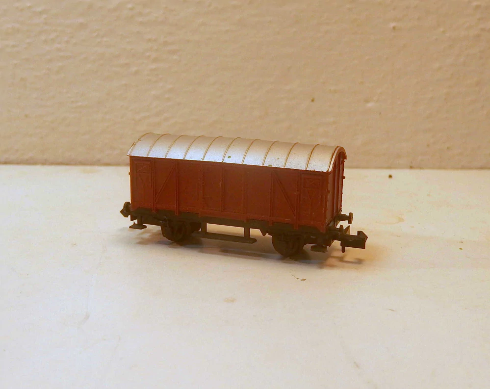 2osý krytý vůz  DB N  12225