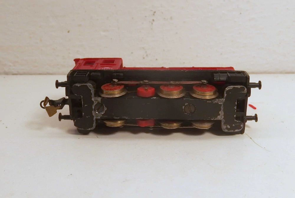 Lokomotiva V36 255 DB  TT 038026