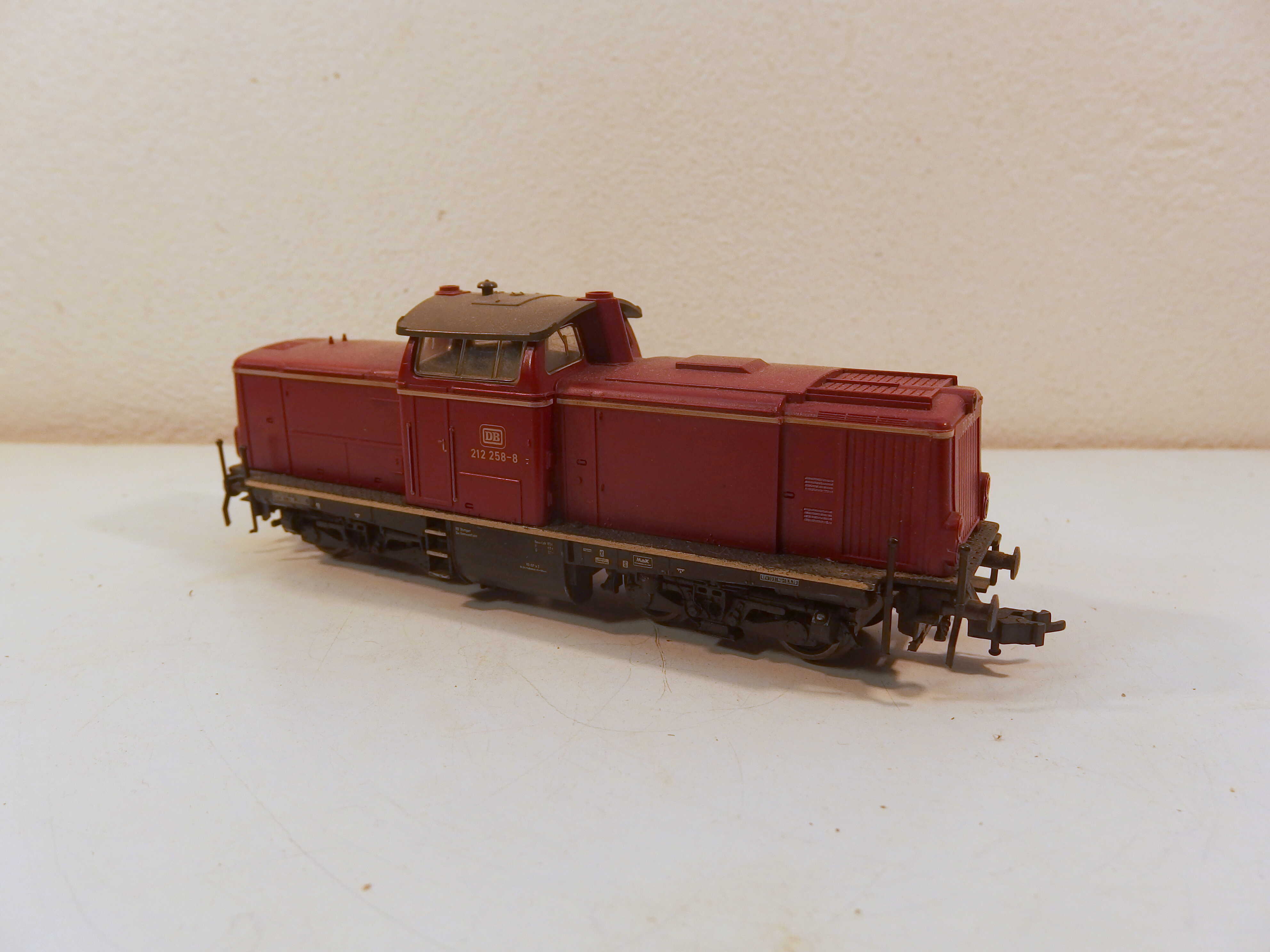 Lokomotiva BR 212 258-8 DB  HO 138022