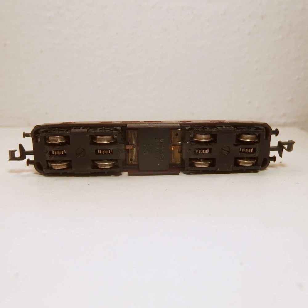 Lokomotiva BR 216 090-6 DB N 227025