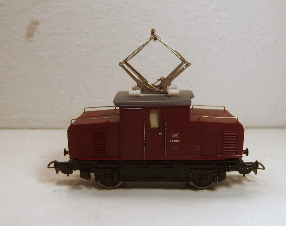 Lokomotiva E 69 05 DB HO 003026