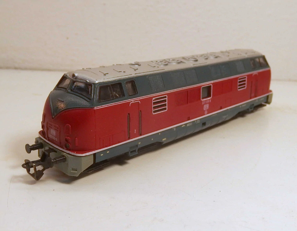 Lokomotiva BR 221 139-9 DB TT 03425