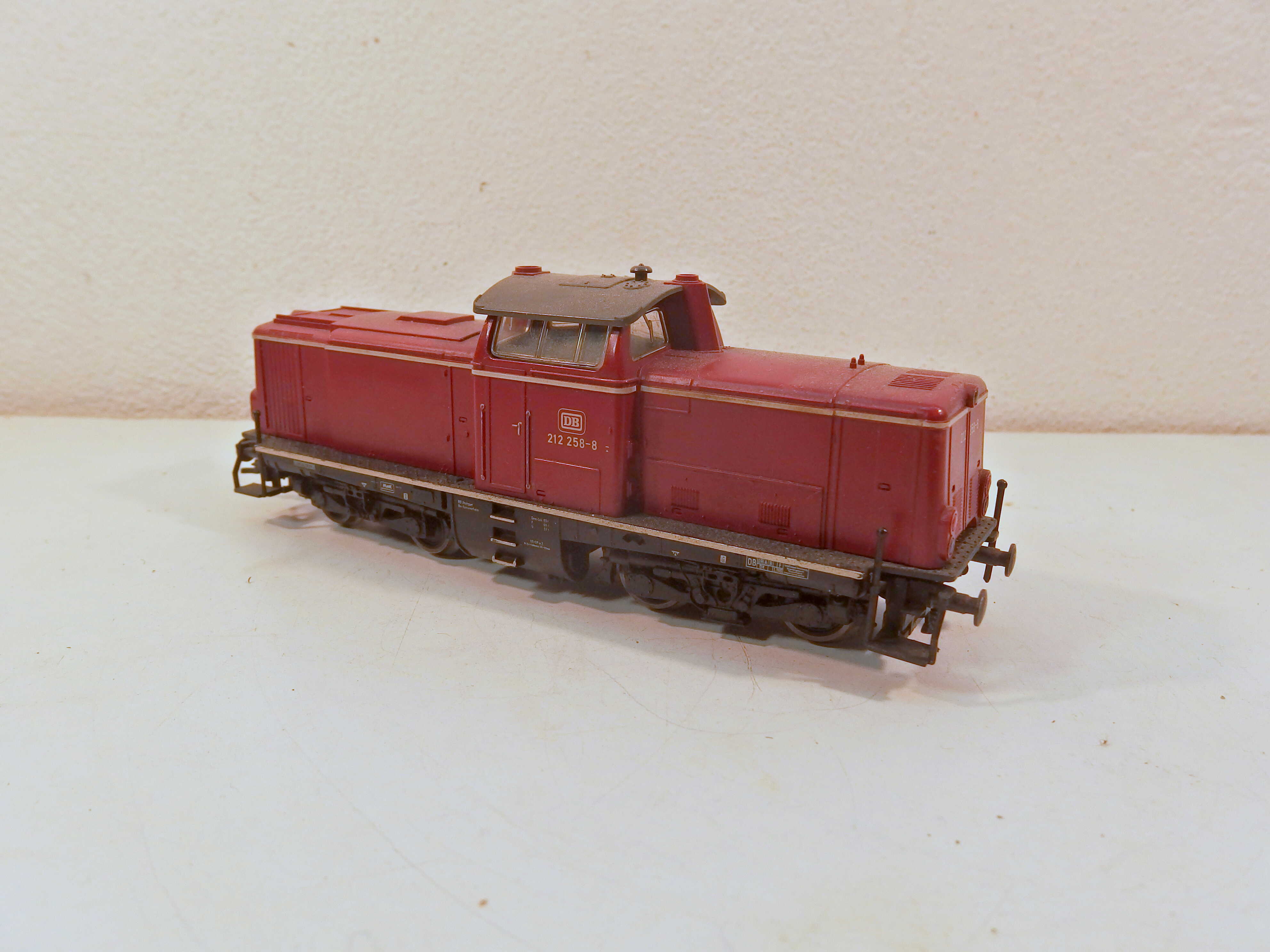 Lokomotiva BR 212 258-8 DB  HO 138022