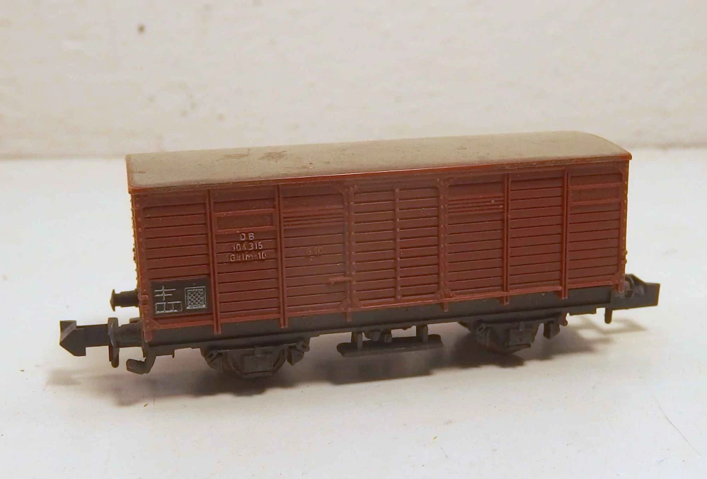 2osý krytý vůz  DB  N 079026