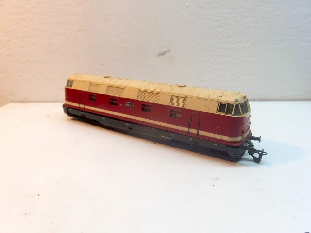 Lokomotiva BR 118 146-0 TT 11022