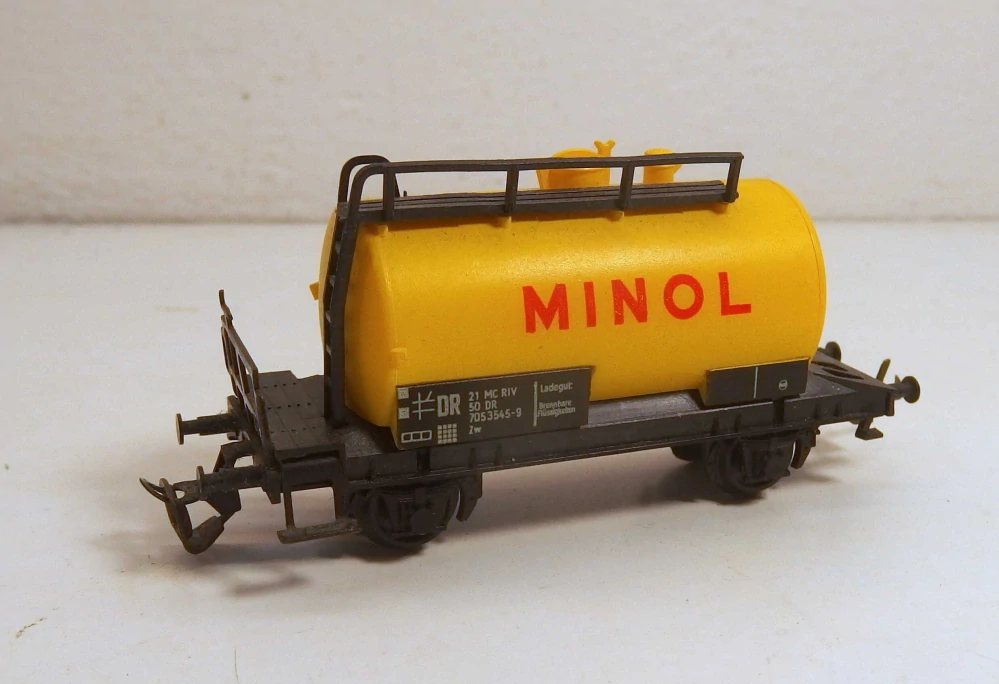 2osá cisterna Minol  DR     TT 190025